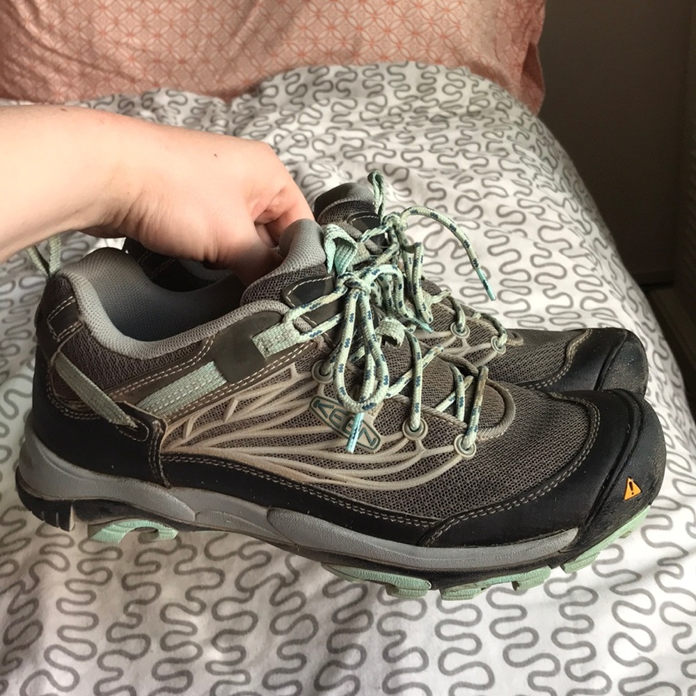 Keen ankle hiking boots